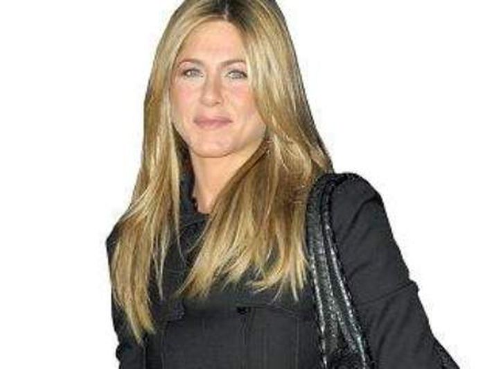 Ólétt Jennifer Aniston gengur með barn besta vinar síns án þess að vita af því í gamanmyndinni The Switch.