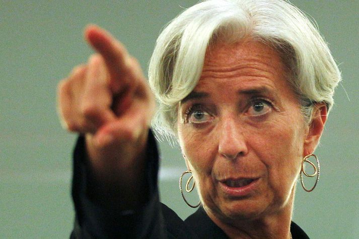 Lagarde er fyrsta konan til að gegna embætti framkvæmdastjóra AGS. Hún hefur verið fjármálaráðherra Frakklands undanfarin fjögur ár.