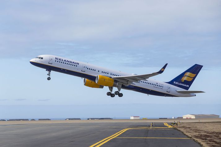 Flugvél Icelandair en þó ekki sú sem um ræðir.