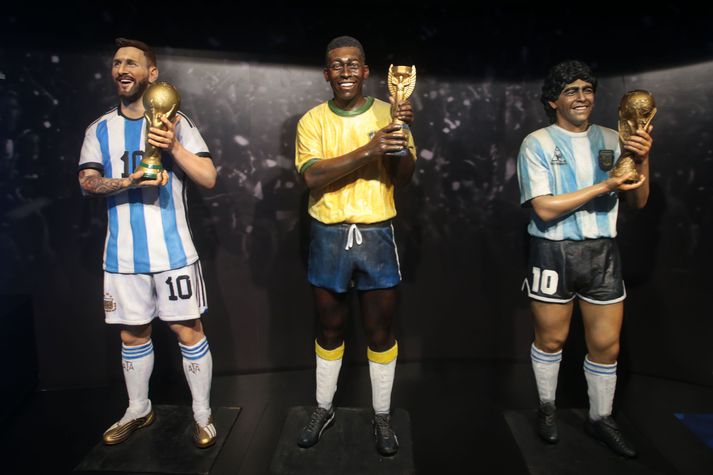 Stytturnar af Lionel Messi, Pele og Diego Armando Maradona í höfuðstöðunum hjá CONMEBOL.