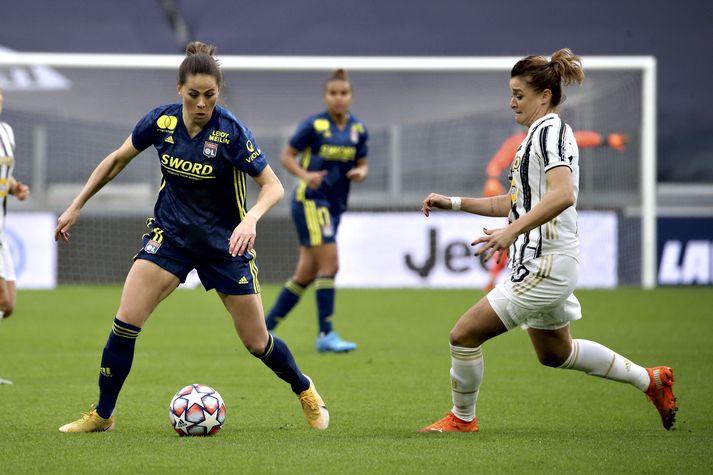 Sara Björk í leik gegn Juventus í 32-liða úrslitum Meistaradeildar Evrópu fyrr í þessari viku.