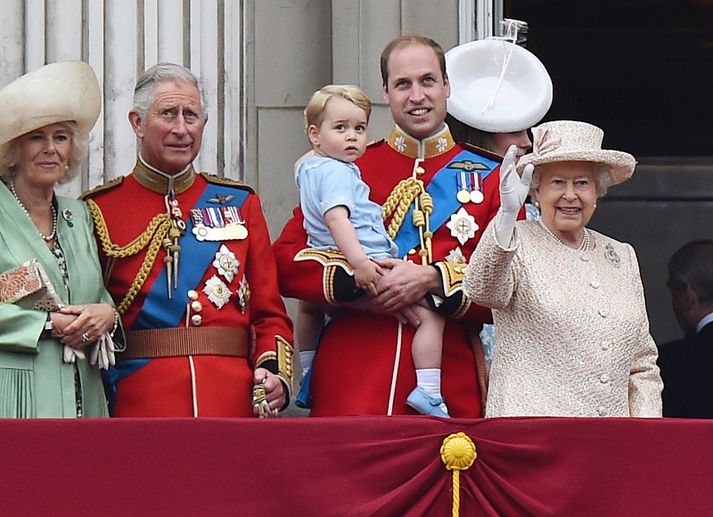 Milljarða króna viðgerðir á Buckinghamhöll eru á döfinni en höllin er heimili Elísabetar Englandsdrottningar í London.