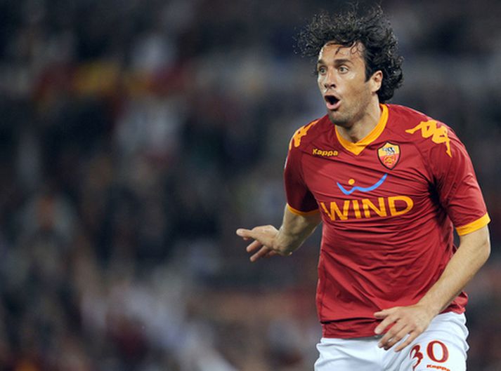 Luca Toni í leik með Roma fyrr á árinu.