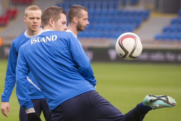 Gylfi á æfingu íslenska landsliðsins hér í Plzen.