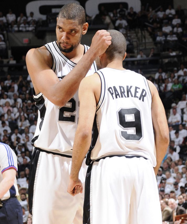 Tim Duncan var ánægður með Tony Parker í leiknum í nótt.