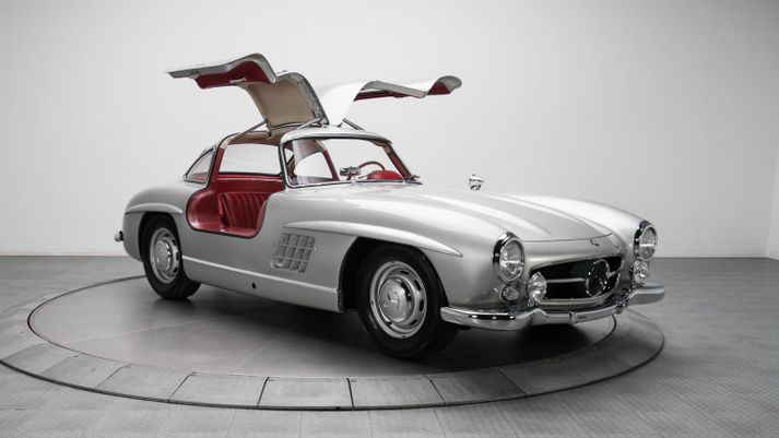 Mercedes Benz 300SL Gullwing bíllinn sem seldist á 250 milljónir króna.