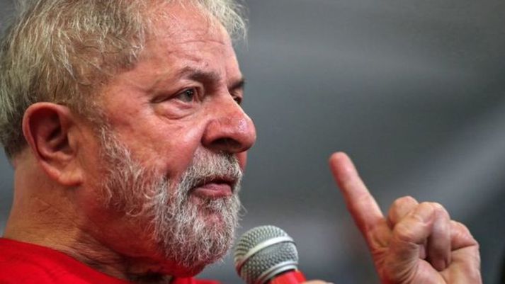 Allt stefndi í að Luiz Inacio Lula da Silva myndi aftur setjast á forsetastólinn.