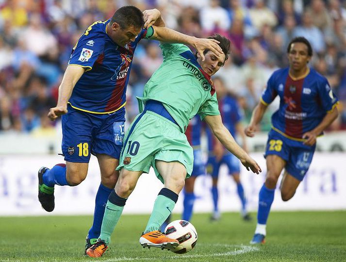 Fyrirliðinn Sergio Ballesteros er orðinn 36 og með léttan björgunarhring.nordic photos/getty images