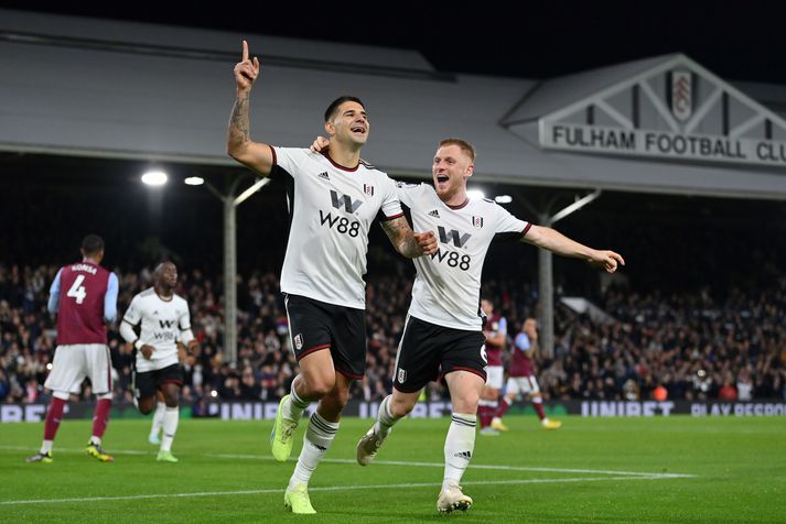 Aleksandar Mitrovic skoraði annað mark Fulham í kvöld.