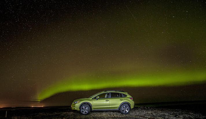 Subaru XV Crosstrek í íslenskum norðurljósum.