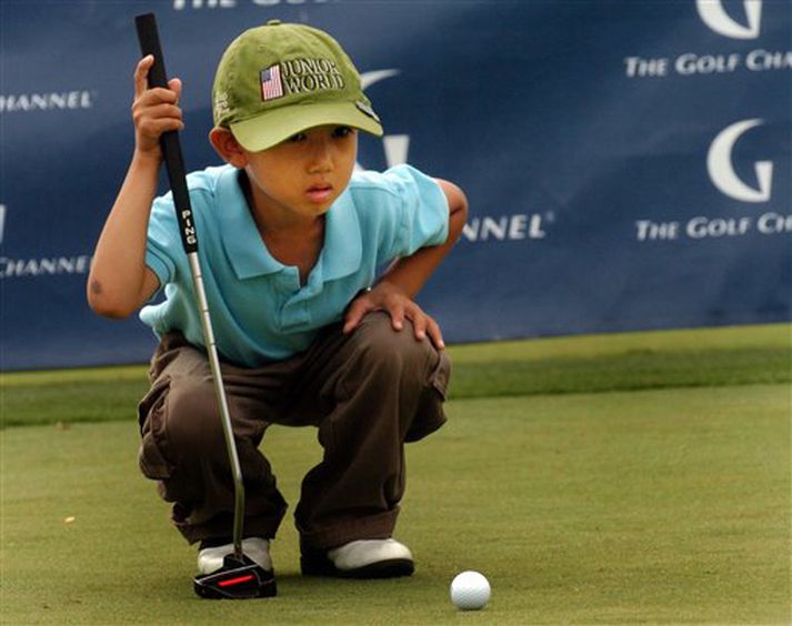 Patrick Akaniroj, 6 ára, á golfmóti í Norður-Karólínu í Bandaríkjunum í fyrradag. Brayden Bozak er rúmum þremur árum yngri en Patrick og þykir með þeim efnilegri sem komið hafa fram innan golfíþróttarinnar.