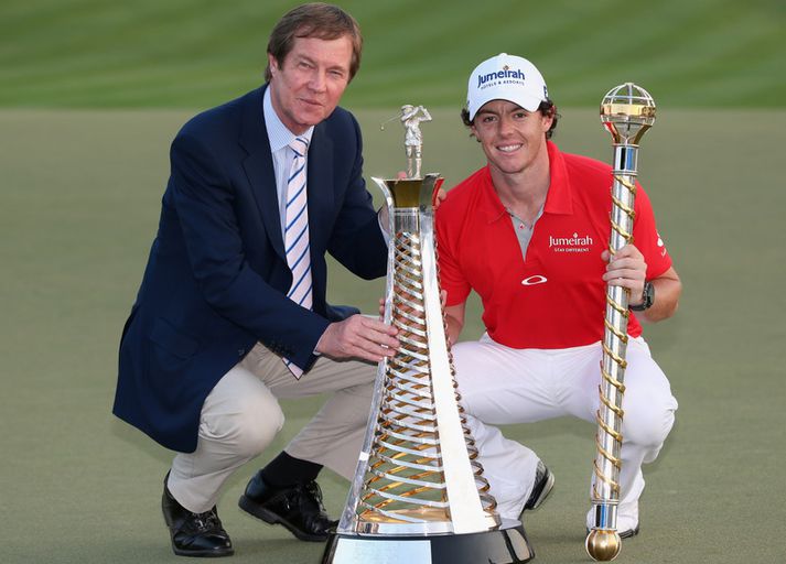 Rory McIlroy eftir sigurinn í gær.