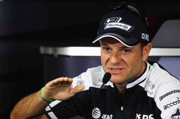 Rubens Barrichello á fréttamannafundi í Brasílíu þegar mótið þar í landi fór fram í nóvember,.