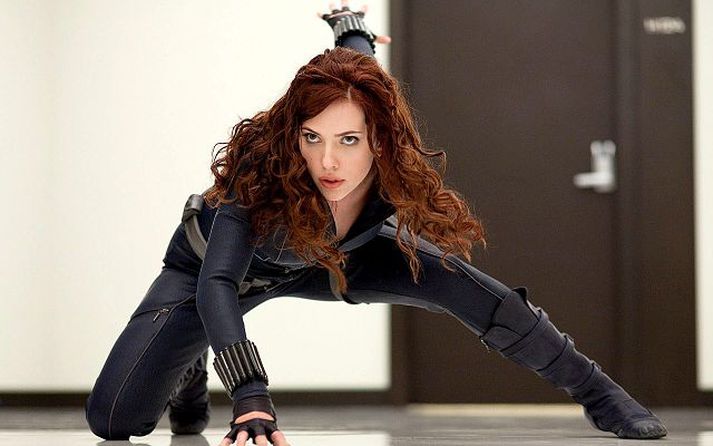 Scarlett Johansson kemur sterk inn í Iron Man 2.