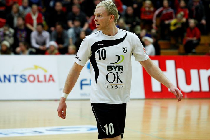 Logi Geirsson snýr aftur á handboltavöllinn í kvöld.