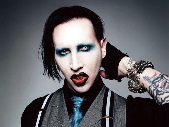 Marilyn Manson var sakaður um gróft ofbeldi af fimm konum árið 2021.