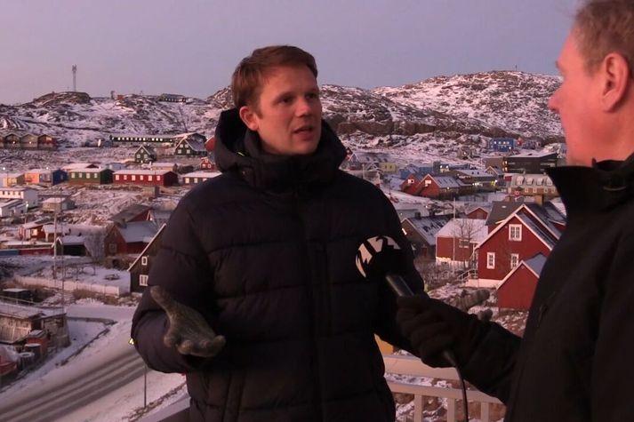 Eldur Ólafsson, stofnandi og forstjóri Amaroq Minerals, í viðtali við Stöð 2 í bænum Qaqortoq.