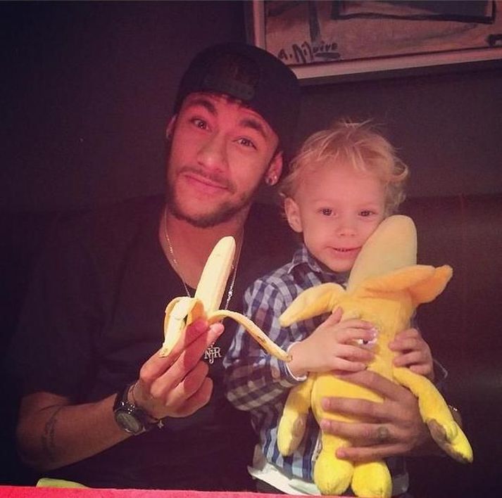 Neymar með banana.