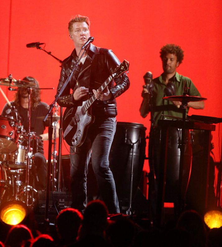 Queens of the Stone Age skemmta hér á Grammy-hátíðinni.