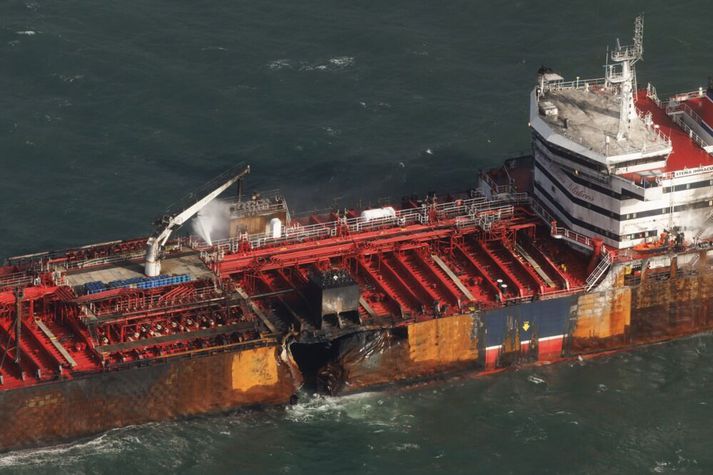 Miklar skemmdir eru á MV Stena Immaculate. 36 voru um borð í skipinu. Einn var fluttur á spítala.