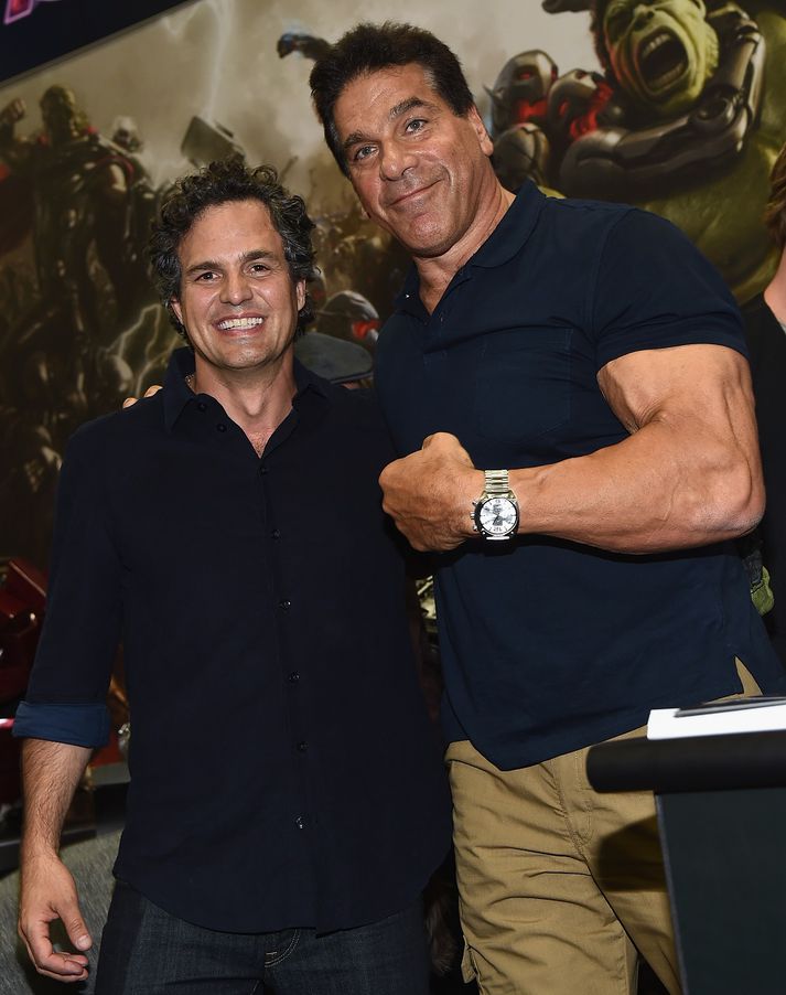 Leikararnir Mark Ruffalo og Lou Ferrigno hafa báðir leikið Hulk en aðeins annar þeirra vísindamanninn Banner.