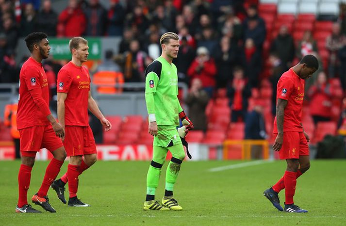 Leikmenn Liverpool voru niðurlútir eftir tapið fyrir Wolves á laugardaginn.