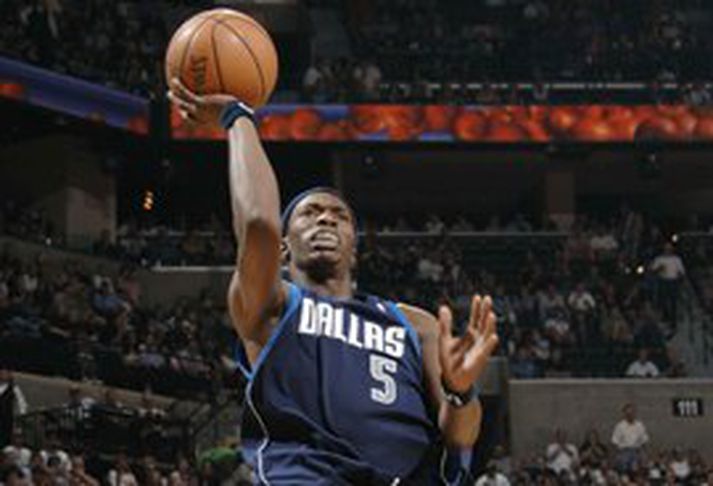 Josh Howard skoraði 25 stig fyrir Dallas í nótt