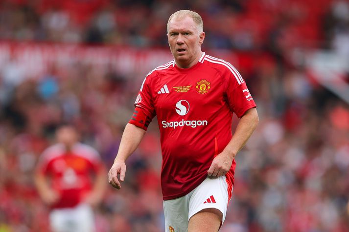 Paul Scholes klæddist aftur búningi Manchester United í góðgerðarleik á síðasta ári