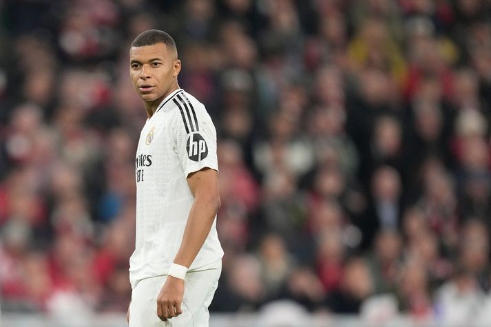 Kylian Mbappé hefur átt erfitt uppdráttar undanfarið og klúðrar tveimur vítum, en var á skotskónum í dag og skoraði þriðja markið fyrir Madrid.