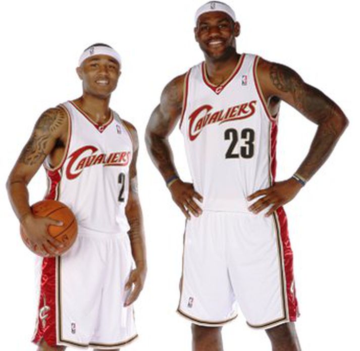 Mo Williams og LeBron James sjá um stigaskorun hjá Cleveland