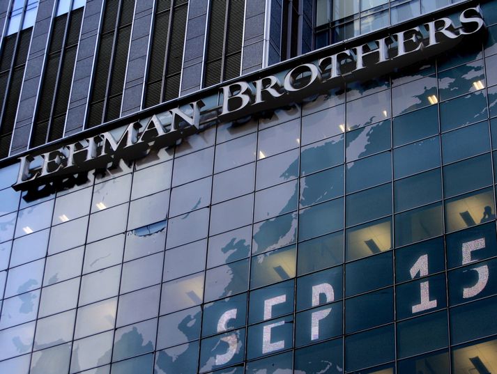 Lehman Brothers var einn stærsti fjárfestingarbanki í heimi þegar hann riðaði til falls hinn 15. september 2008 sama dag og þessi mynd var tekin af höfuðstöðvum bankans í New York.