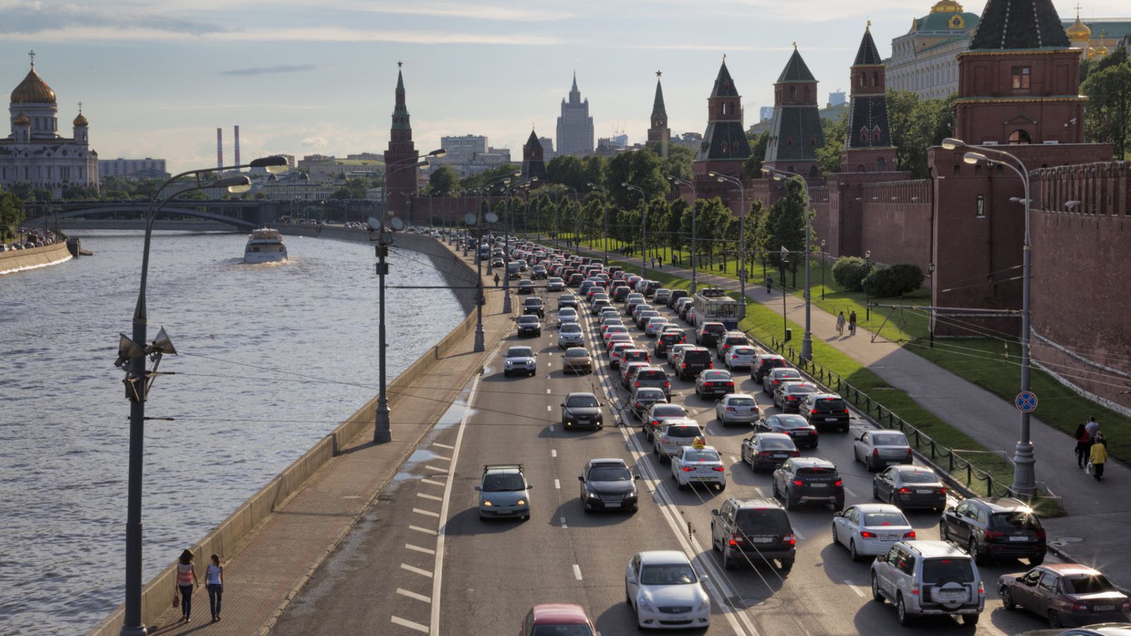 Петербург ситуация. Автомобильная столица России. Центры городов федерального значения улицы фото.