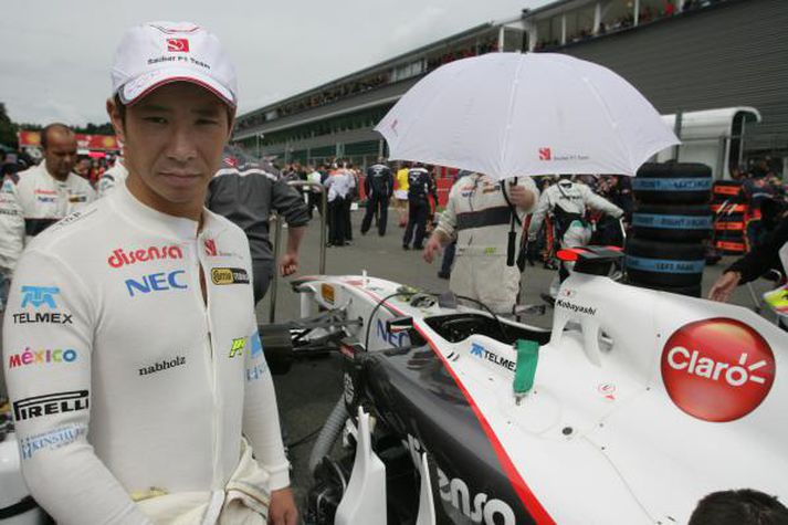 Japaninn Kamui Kobyashi keppir með Sauber liðinu frá Sviss.