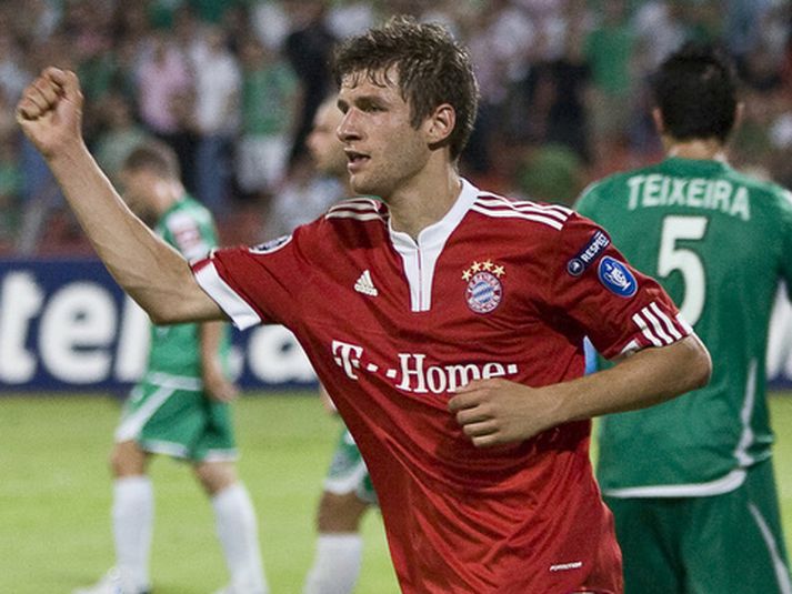 Thomas Müller fagnar marki á móti Maccabi Haifa.