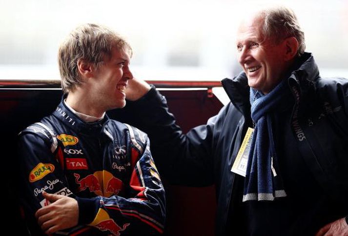 Formúlu 1 heimsmeistarinn Sebastian Vettel og Helmut Marko, sérlegur ráðgafji Red Bull í akstursíþróttum.