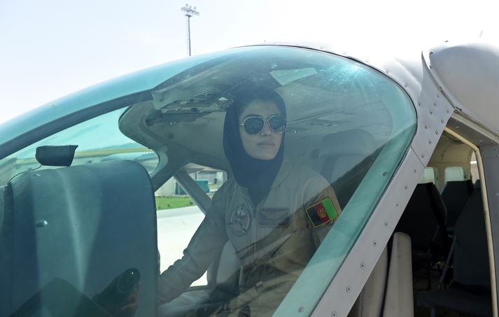 Niloofar Rahmani, fyrsti kvenkyns flugmaður Afganistan.