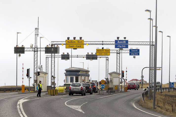 Hugmyndir samgönguráðherra, um að setja vegatoll á valdar leiðir í kringum höfuðborgarsvæðið, hafa víða fallið í grýttan jarðveg.