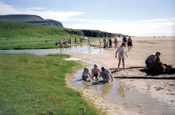 Rauðisandur
Félagsheimilið Fagrihvammur er í Rauðasandshreppi.