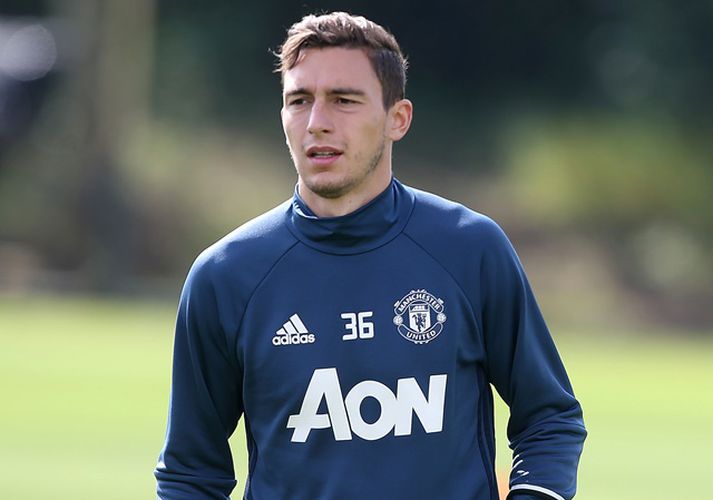 Darmian er neðarlega í goggunarröðinni hjá Mourinho.