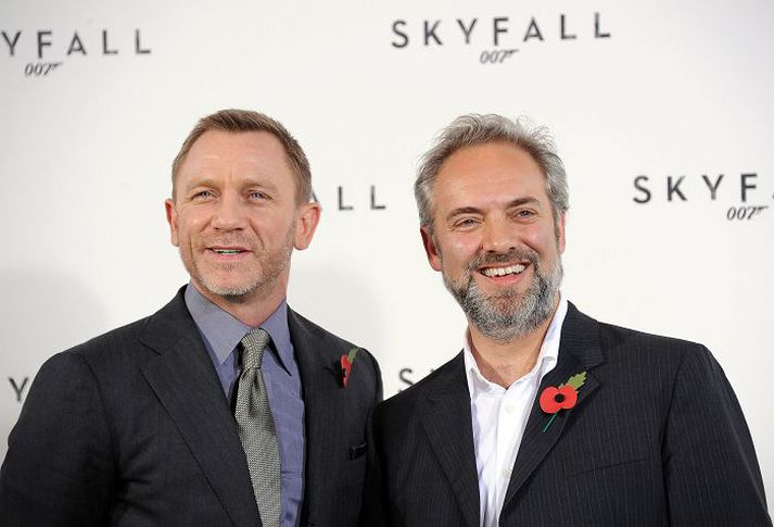 skyfall vinsælust Daniel Craig ásamt leikstjóranum Sam Mendes.