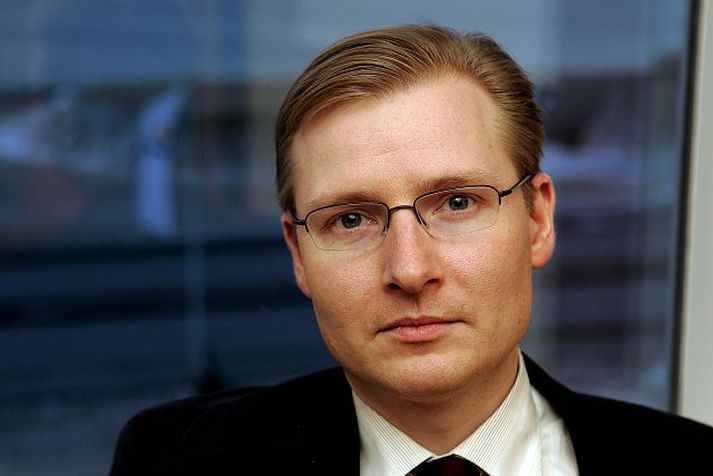 Bjarni Ármannsson. Hlutabréf í Íslandsbanka hafa hækkað eftir að tilkynnt var um kauprétt lykilstjórnenda.