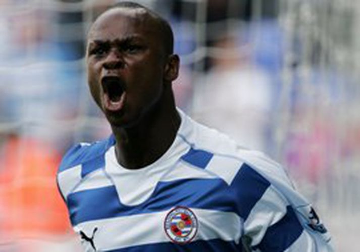 Leroy Lita skoraði tvö mörk fyrir Reading í naumum sigri liðsins á Darlington