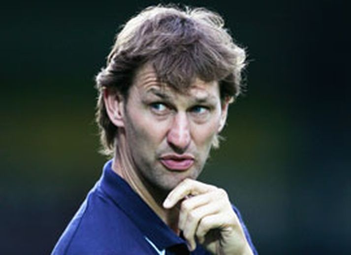 Tony Adams er kominn til Portsmouth