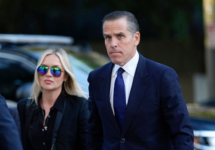 Hunter Biden á leið í dómsal í Los Angeles í dag.