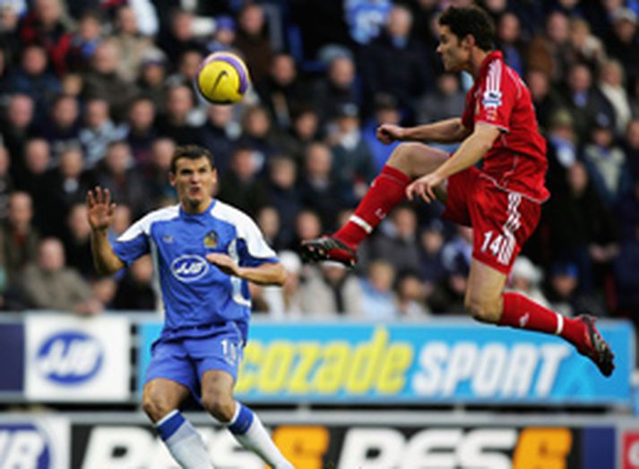 Xabi Alonso er mættur aftur í byrjunarlið Liverpool og munar þá um minna.