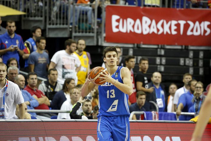 Hörður Axel Vilhjálmsson í leik með Íslandi á Eurobasket.