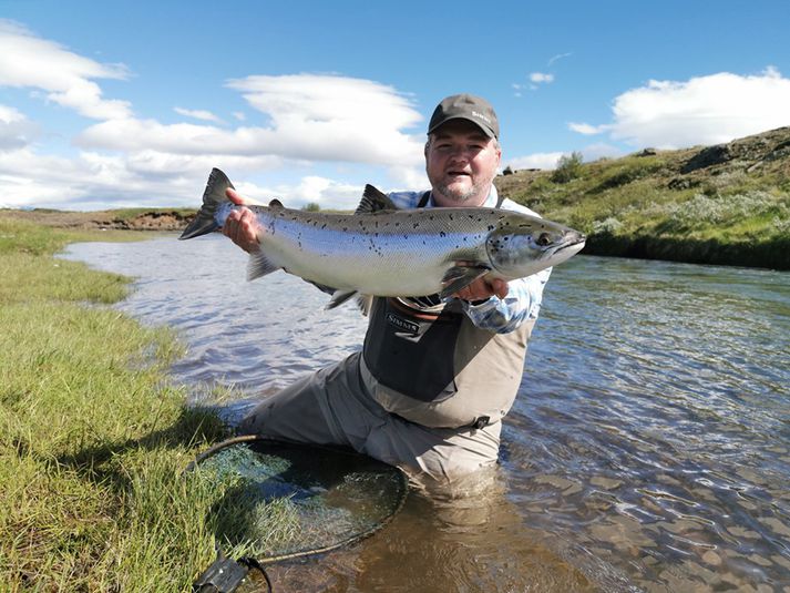 Fyrsti laxinn úr Laxá á Jöklusvæðinu kominn á land.