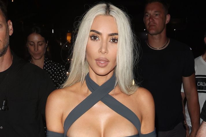 Kim Kardashian má ekki auglýsa fjárfestingar í rafmyntum næstu þrjú árin, samkvæmt ákvörðun bandaríska fjármálaeftirlitsins.