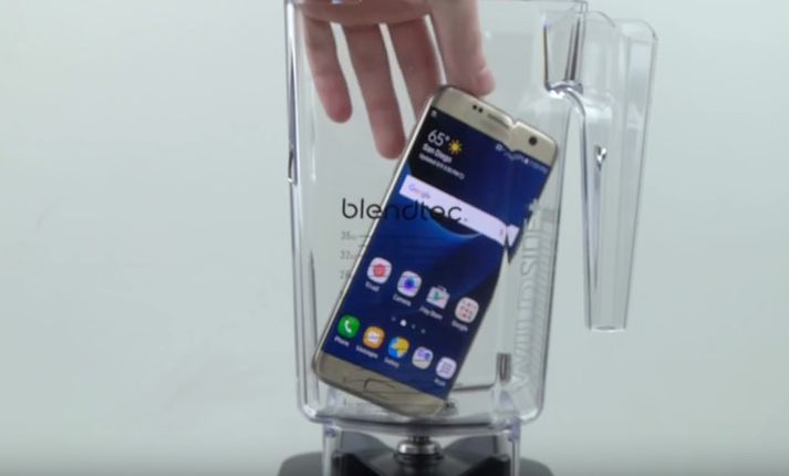 Samsung Galaxy S7 Edge þolir sem sagt ekki blandaraprófið.