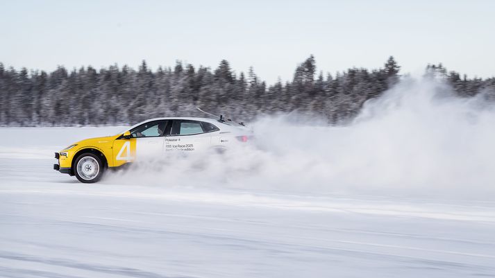 Tork gaur prófaði Polestar 2, 3 og 4 á ísilögðu stöðuvatni í Norður Svíþjóð